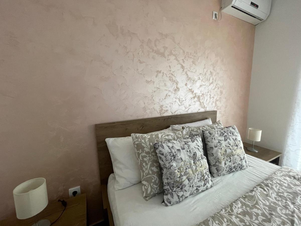 Apartman 1 Lejlighed Sremska Mitrovica Eksteriør billede